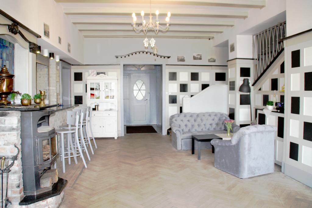 Pensjonat Galery Свебодзице Экстерьер фото